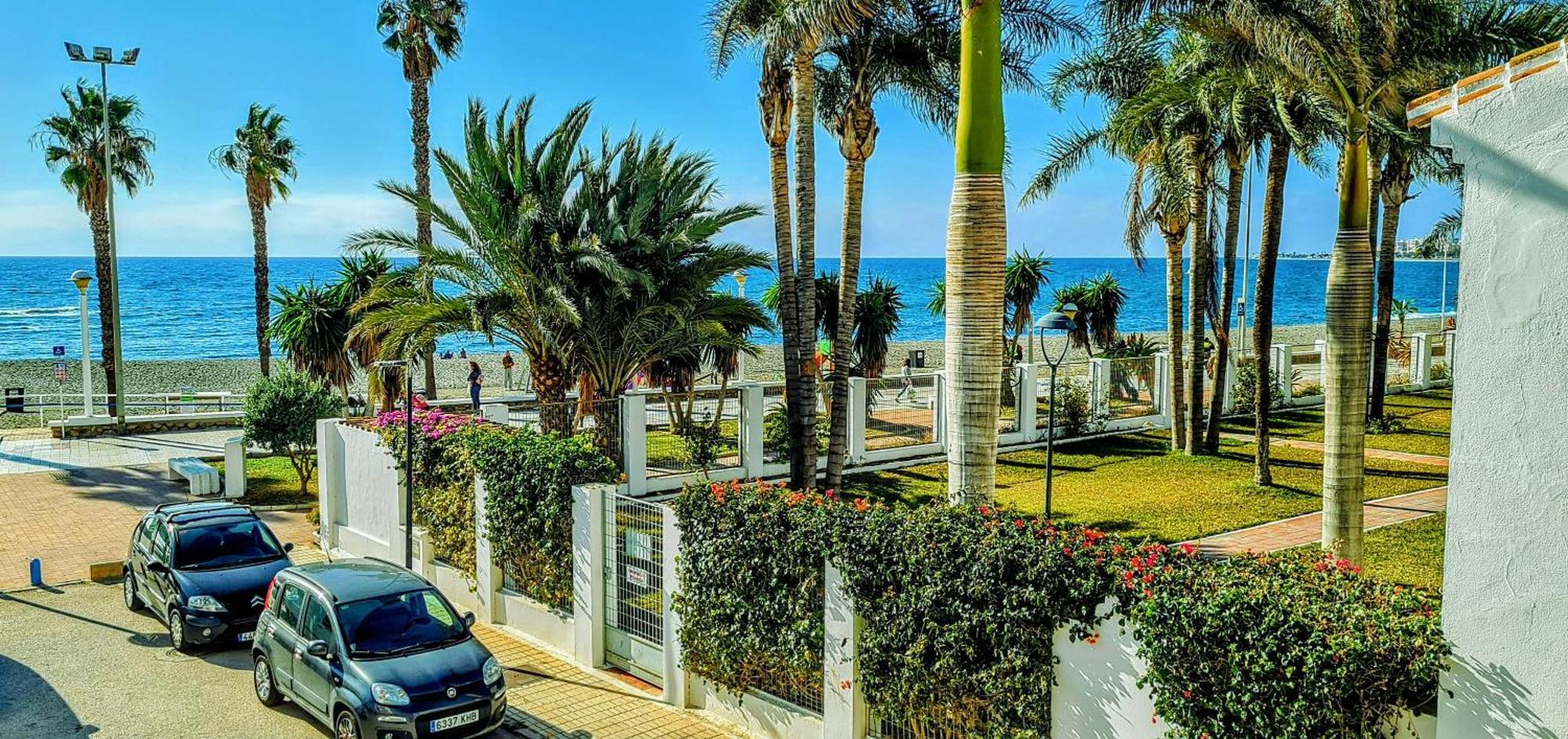 Beach Panorama Caleta 발리타드벨레즈 외부 사진